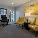 Best Western Plus Carriage Inn