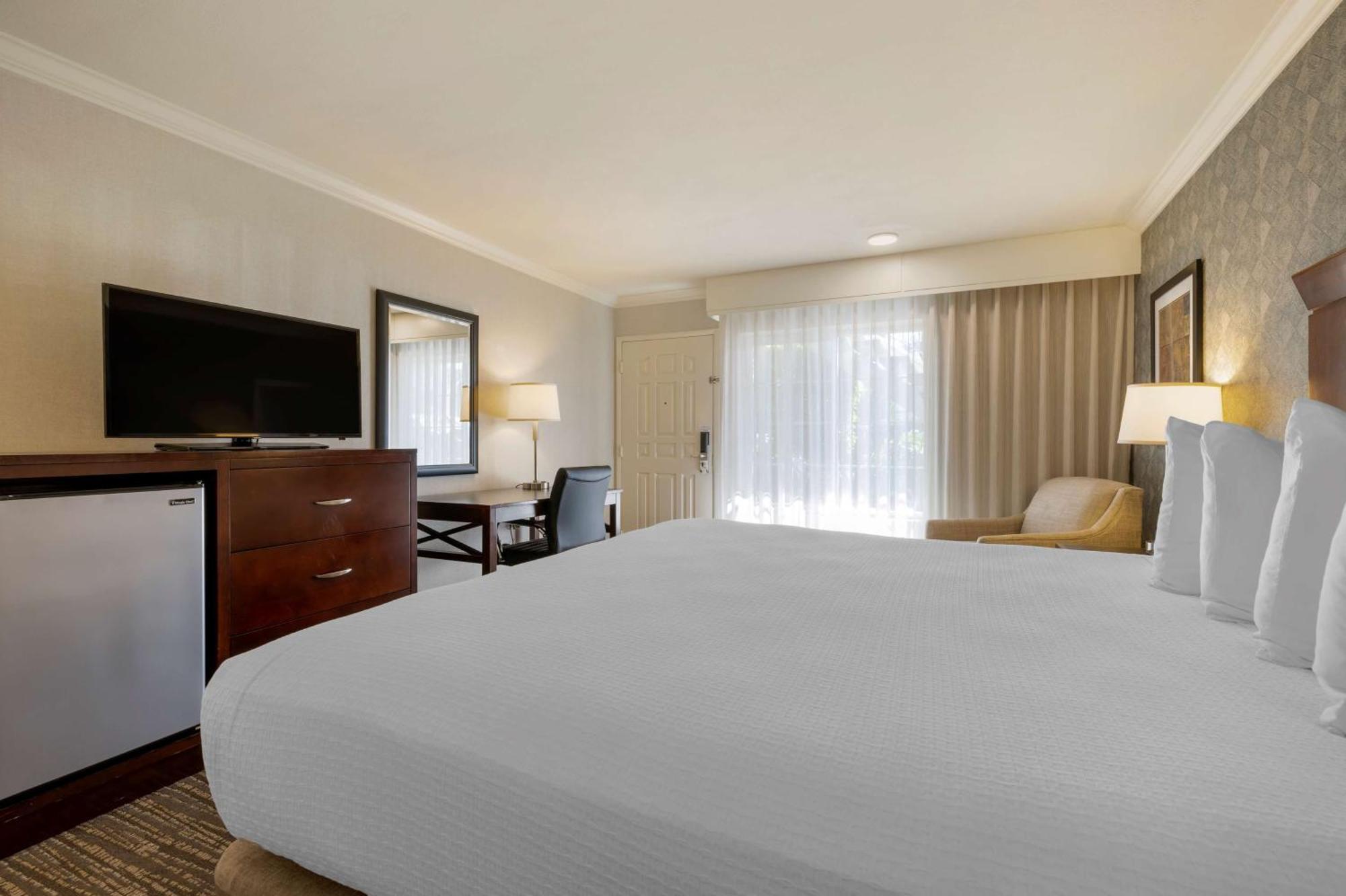Hotel Western Carriage 4*