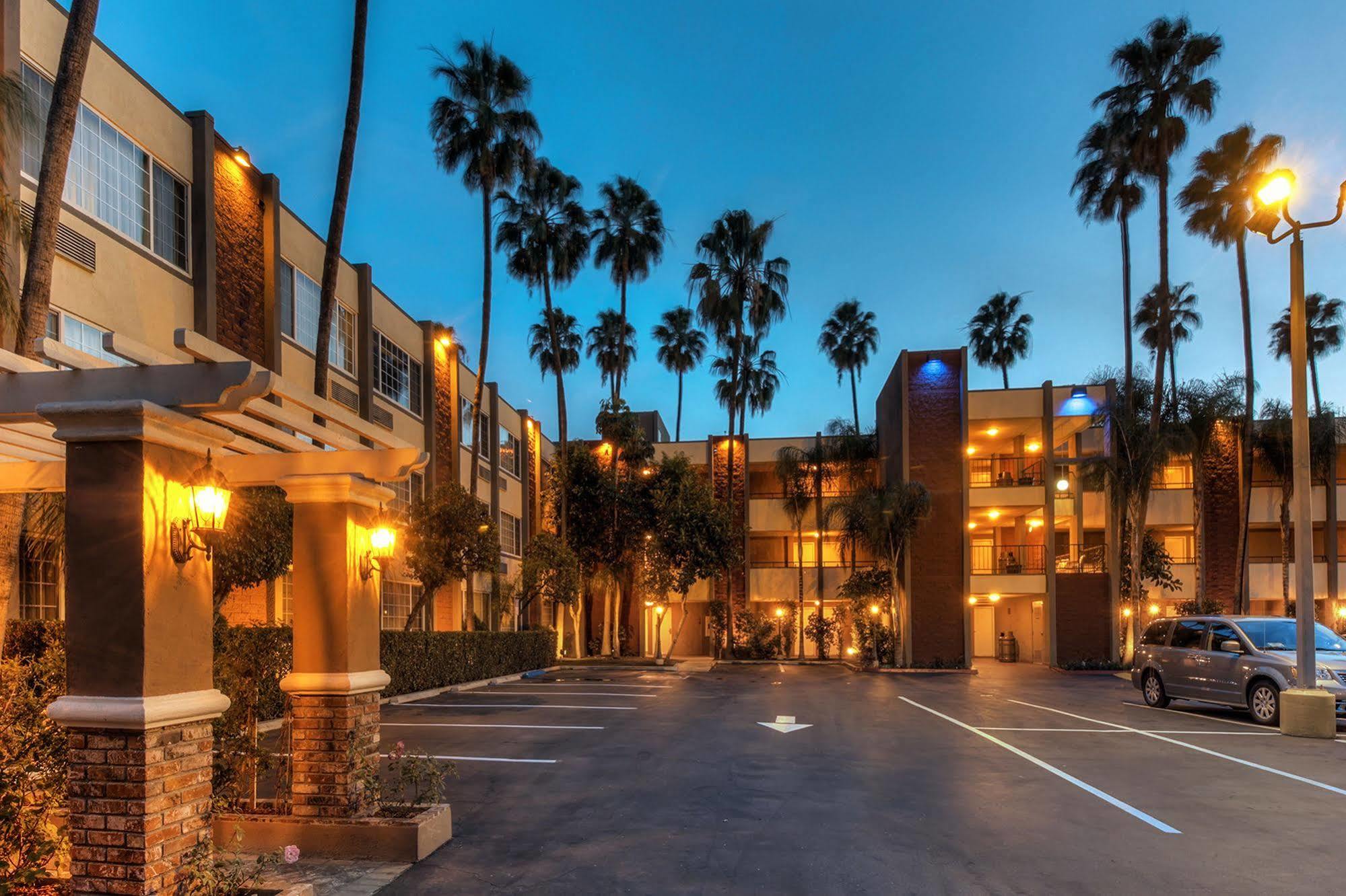 Western Carriage Hotel