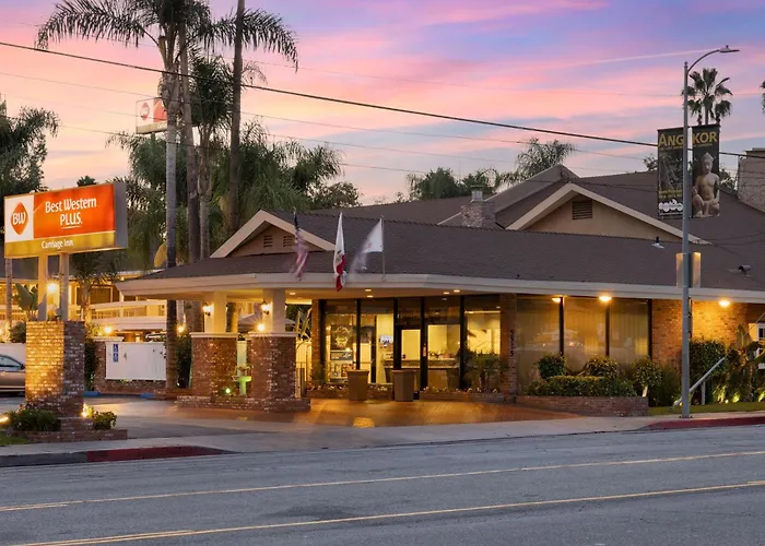 Best Western Plus Carriage Inn